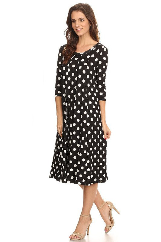 Polka Dot A-Line Midi Dress - Stylish and Flattering with 3/4 Sleeves