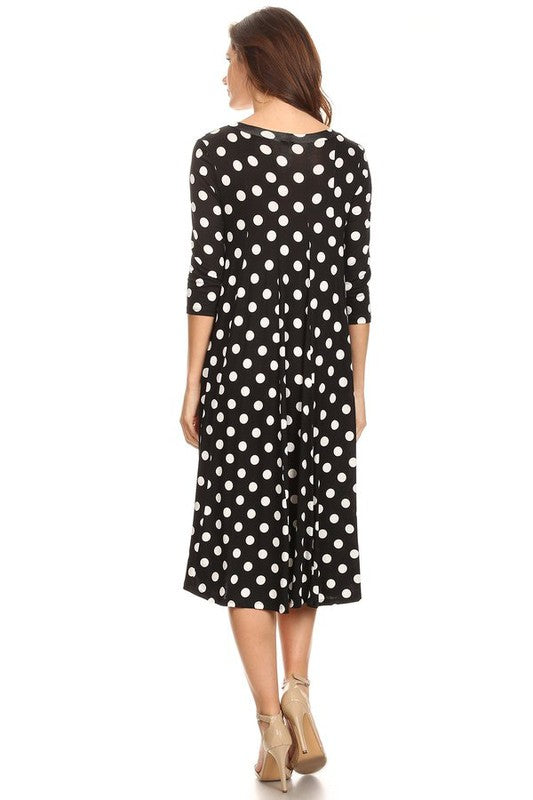 Polka Dot A-Line Midi Dress - Stylish and Flattering with 3/4 Sleeves