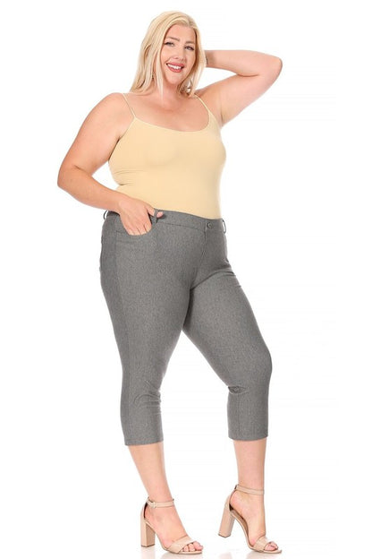 Stretchy Plus Size Capri Jeggings - Pull-On Style with Belt Loops & Pockets