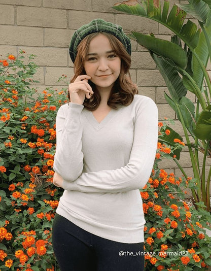 Women's Long Sleeve V-Neck Pulll Over Sweater Top
