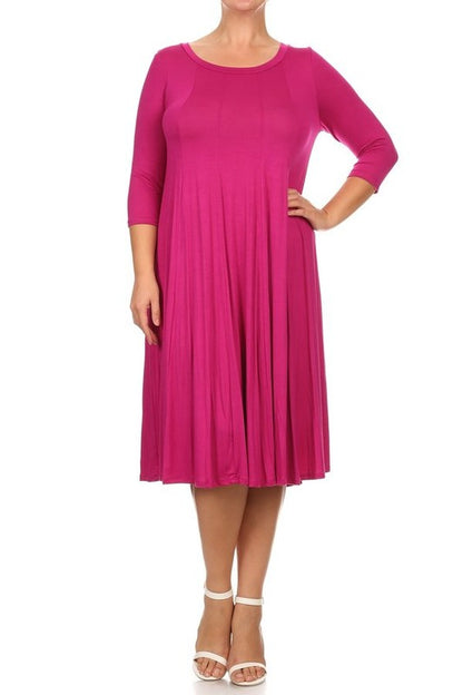 Solid 3/4 Sleeve Midi Dress - Relaxed Style with Scoop Neck and Pleated Detailing